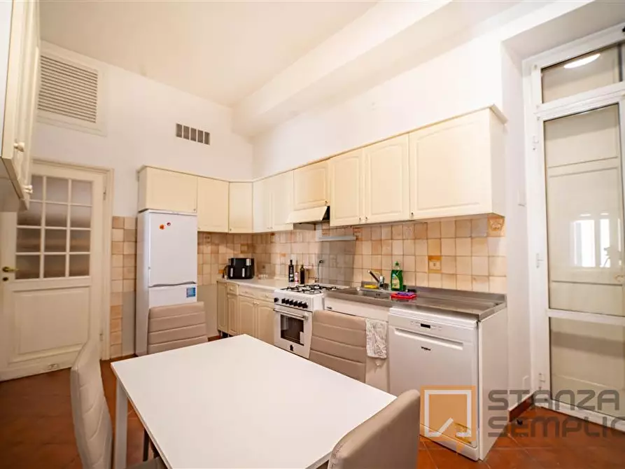 Immagine 6 di Stanza singola in affitto  in Corso MAGENTA 1 /5 a Genova