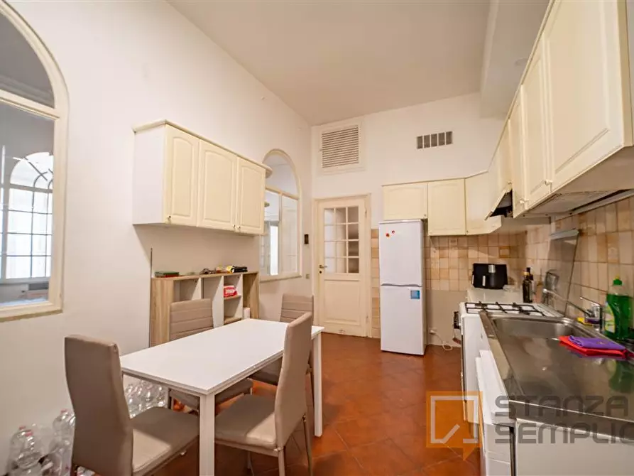 Immagine 3 di Stanza singola in affitto  in Corso MAGENTA 1 /5 a Genova