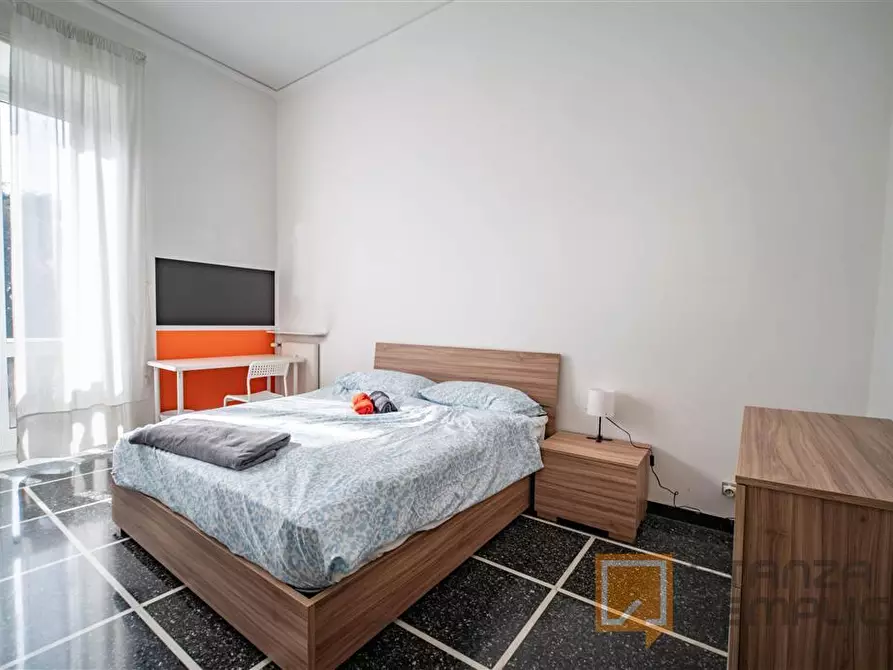 Immagine 1 di Stanza singola in affitto  in Corso MAGENTA 1 /5 a Genova