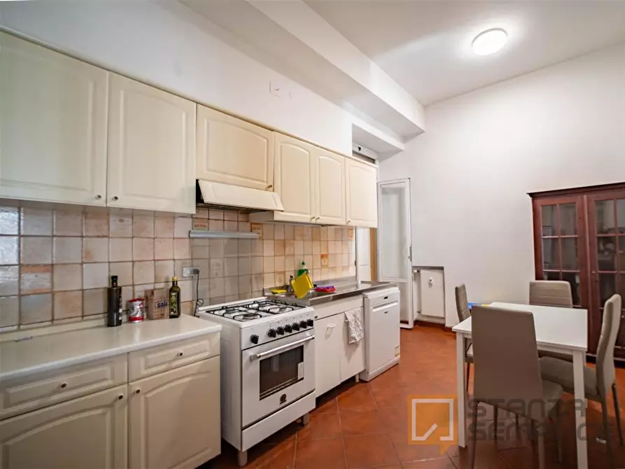 Immagine 5 di Stanza singola in affitto  in Corso MAGENTA 1 /5 a Genova