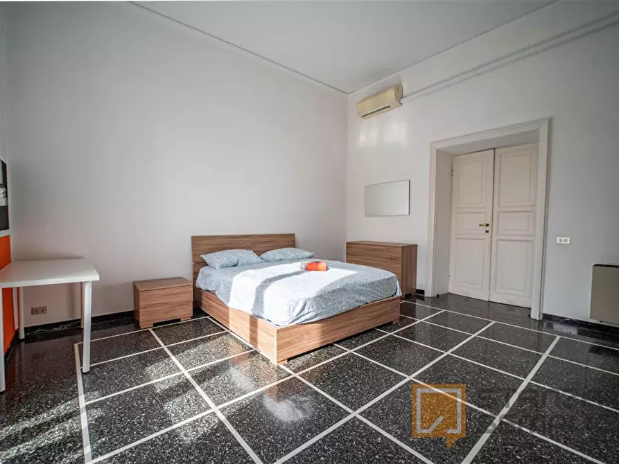 Immagine 19 di Stanza singola in affitto  in Corso MAGENTA 1 /5 a Genova