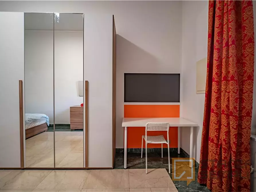 Immagine 21 di Stanza singola in affitto  in Corso MAGENTA 1 /5 a Genova