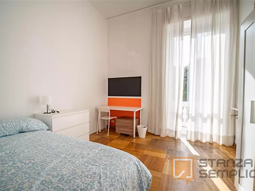 Immagine 1 di Stanza singola in affitto  in Corso MAGENTA 1 /5 a Genova