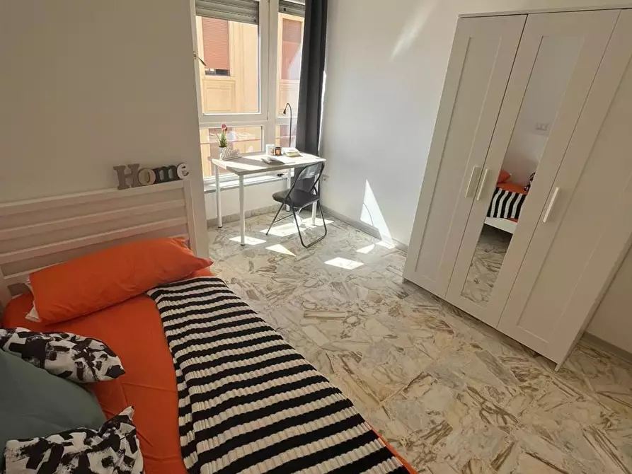 Immagine 1 di Stanza singola in affitto  in Via Grazia Deledda 22 (FS) a Cagliari