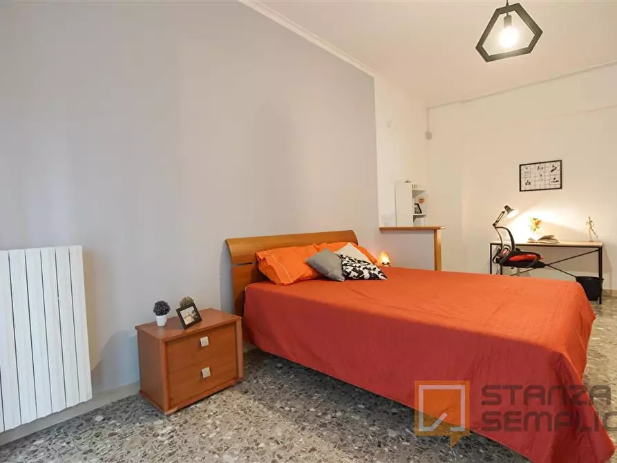 Immagine 1 di Stanza singola in affitto  in Via della Rocca 17 a Forli'