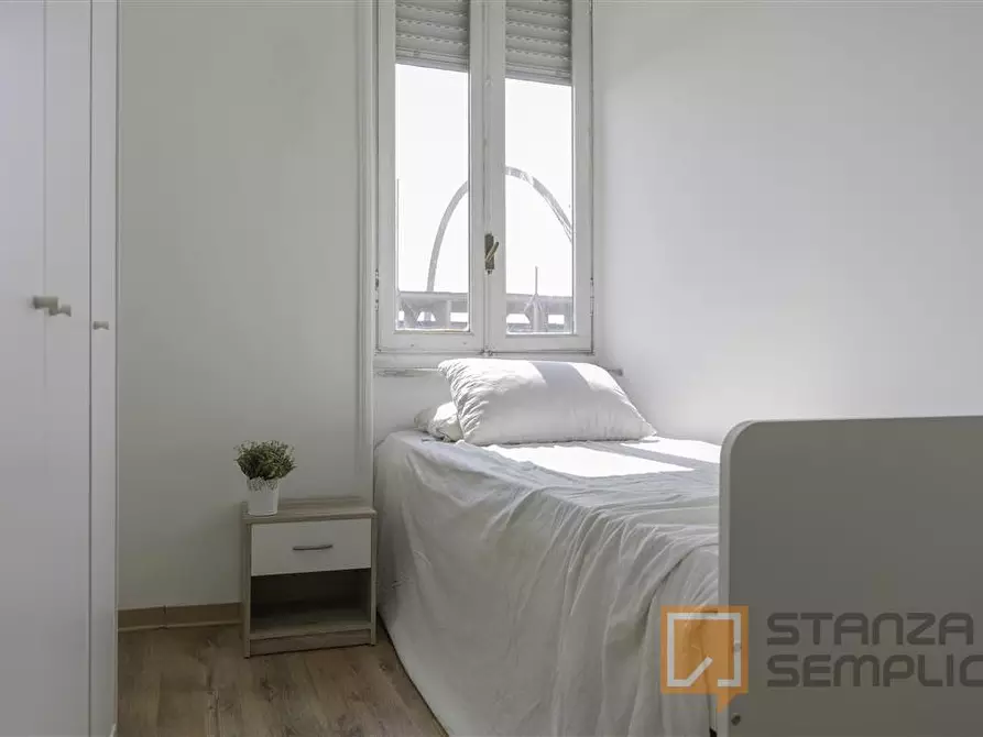 Immagine 1 di Stanza singola in affitto  in Piazza Galimberti 25 a Torino