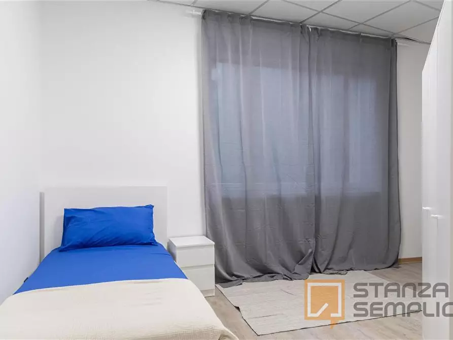 Immagine 2 di Stanza singola in affitto  in Via Frinco 15 a Torino