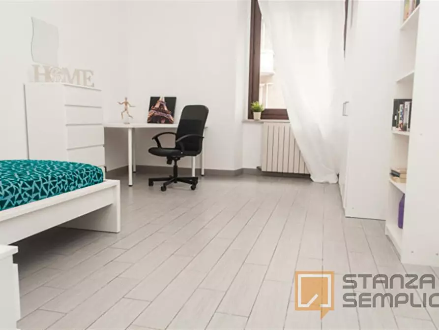 Immagine 3 di Stanza singola in affitto  in Via Romolo Gessi 17 a Torino