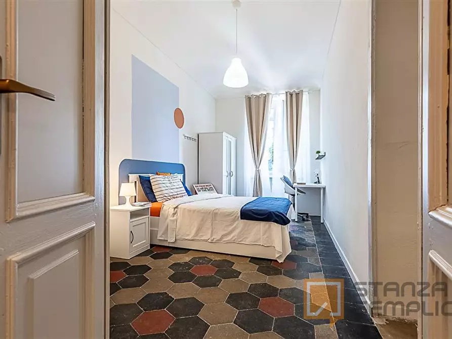 Immagine 1 di Stanza singola in affitto  in Corso Corso Re Umberto n.74 a Torino