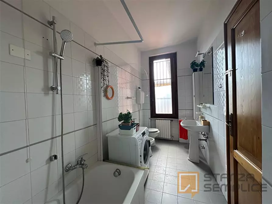 Immagine 11 di Stanza singola in affitto  in Via del Brolo 34  a Brescia