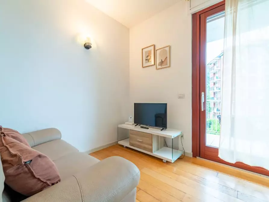 Immagine 4 di Appartamento in affitto  a Como
