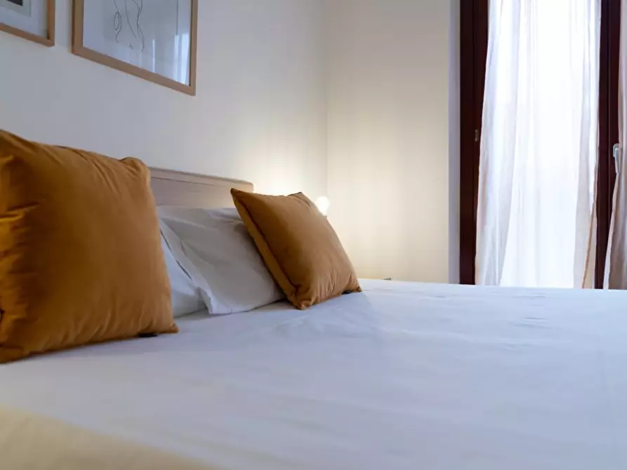 Immagine 16 di Appartamento in affitto  a Como