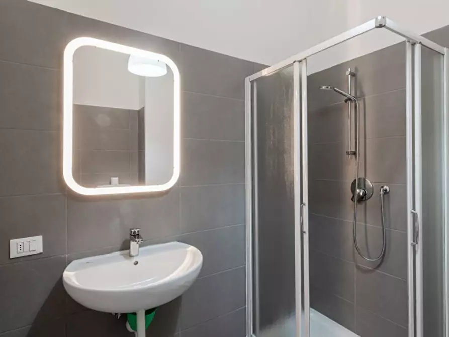 Immagine 7 di Stanza singola in affitto  a Milano