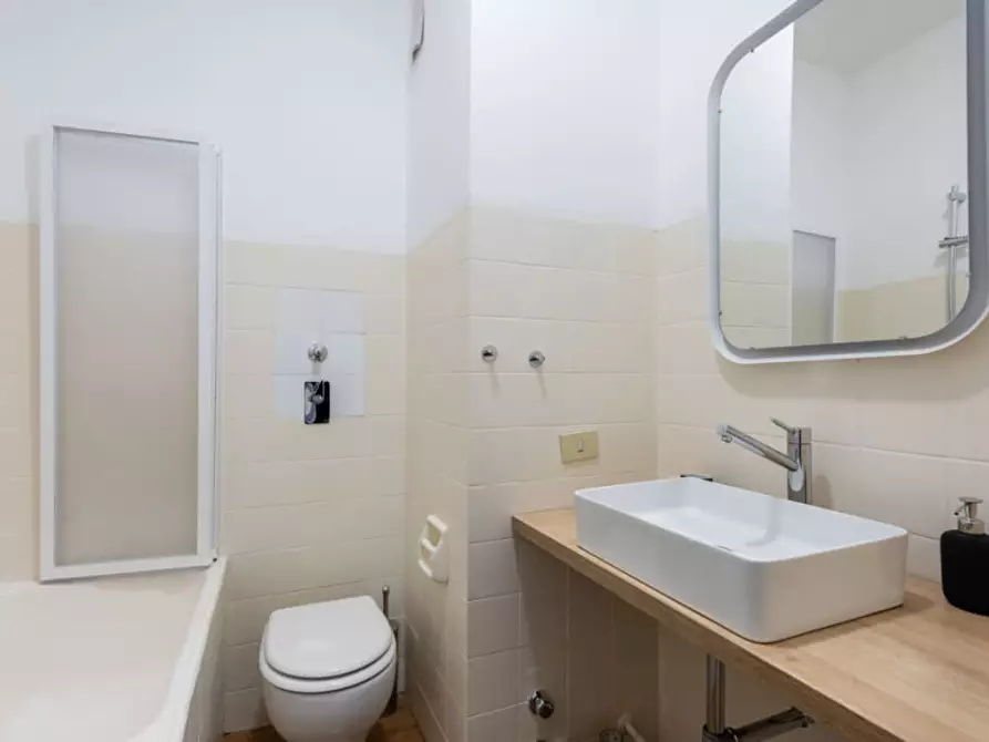 Immagine 11 di Stanza singola in affitto  a Milano