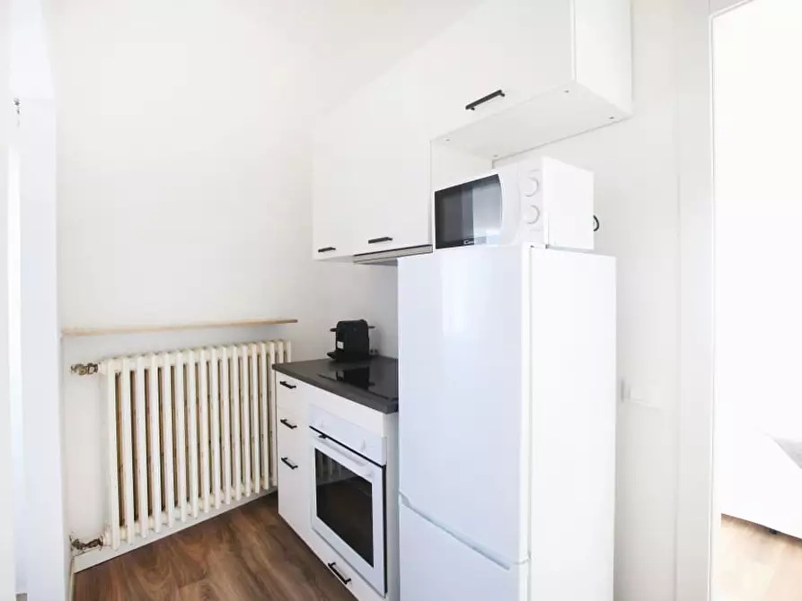 Immagine 16 di Stanza singola in affitto  a Modena