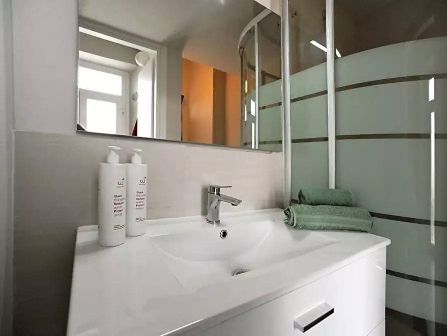 Immagine 11 di Appartamento in affitto  a Torino