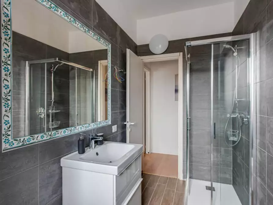 Immagine 6 di Stanza singola in affitto  a Milano