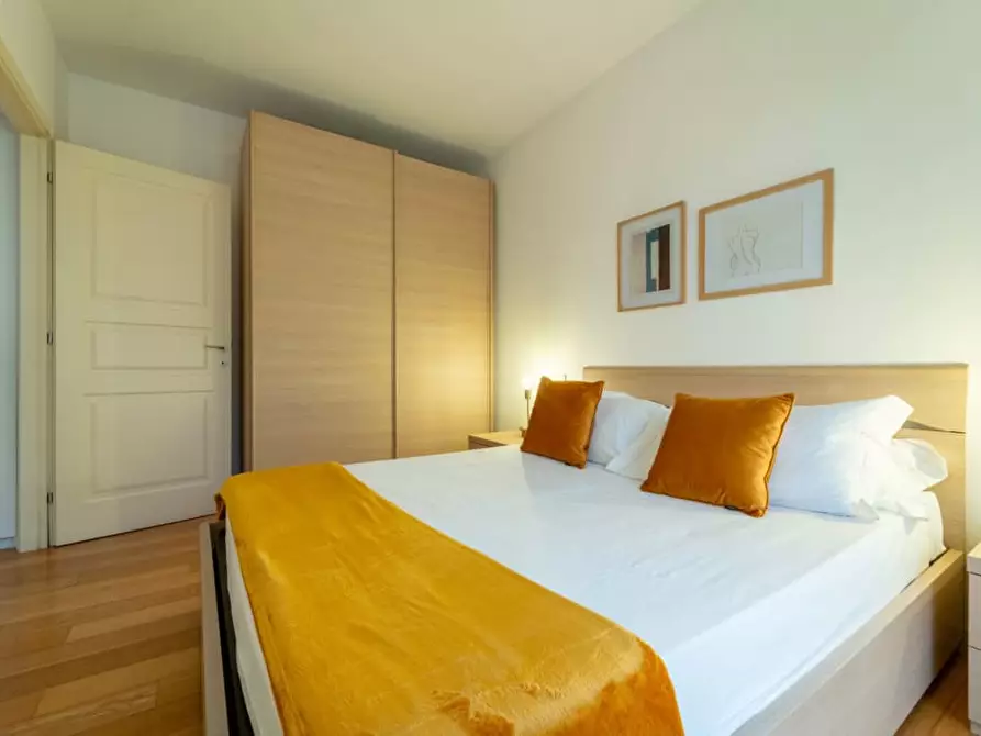 Immagine 14 di Appartamento in affitto  a Como