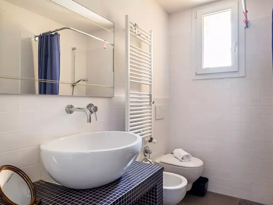 Immagine 10 di Appartamento in affitto  a Bologna