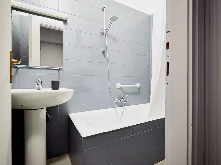 Immagine 16 di Stanza singola in affitto  a Torino