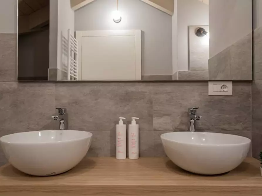 Immagine 18 di Appartamento in affitto  a Torino