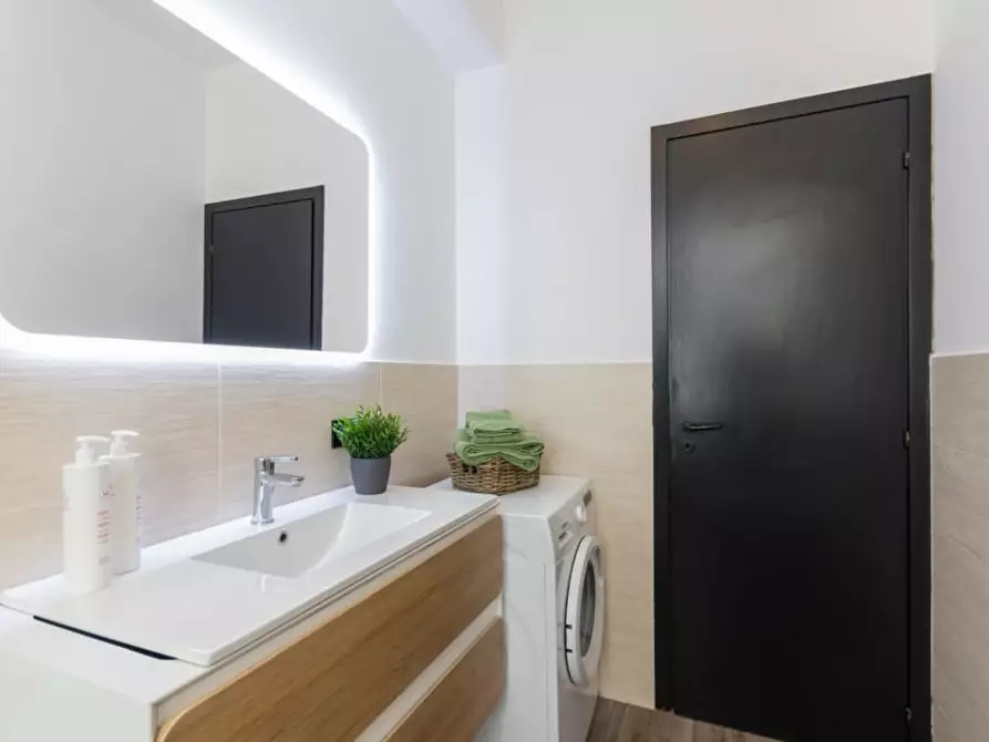 Immagine 13 di Appartamento in affitto  a Torino