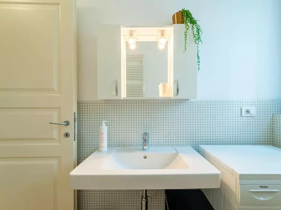 Immagine 24 di Appartamento in affitto  a Como