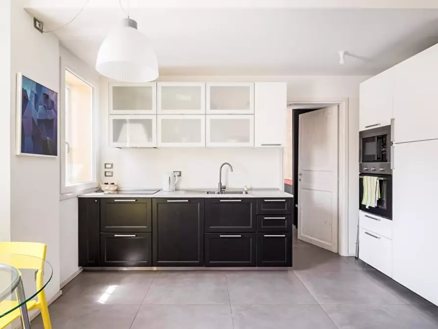 Immagine 2 di Appartamento in affitto  a Bologna