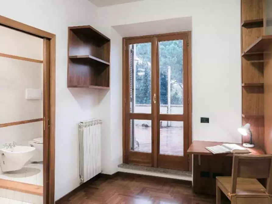 Immagine 10 di Appartamento in affitto  a Roma