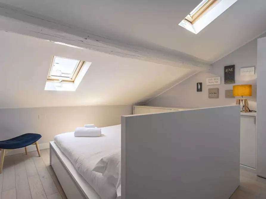 Immagine 12 di Appartamento in affitto  a Milano