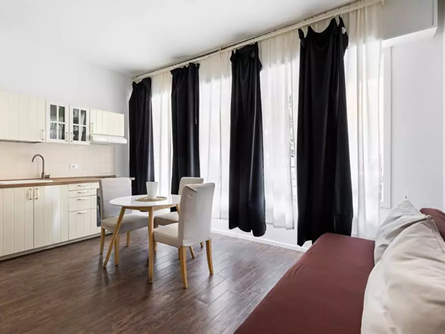 Immagine 4 di Appartamento in affitto  a Bologna