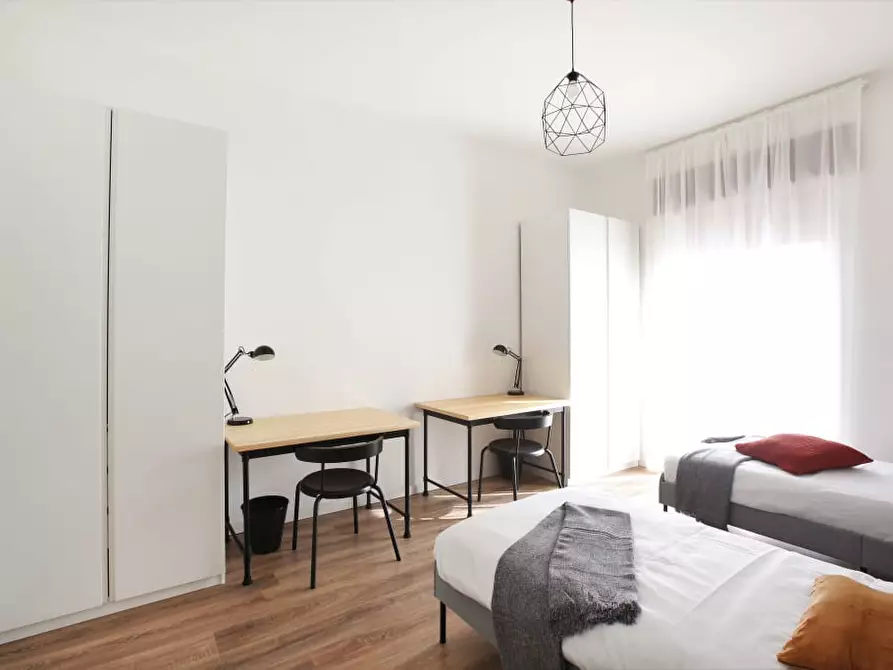 Immagine 1 di Stanza singola in affitto  a Modena