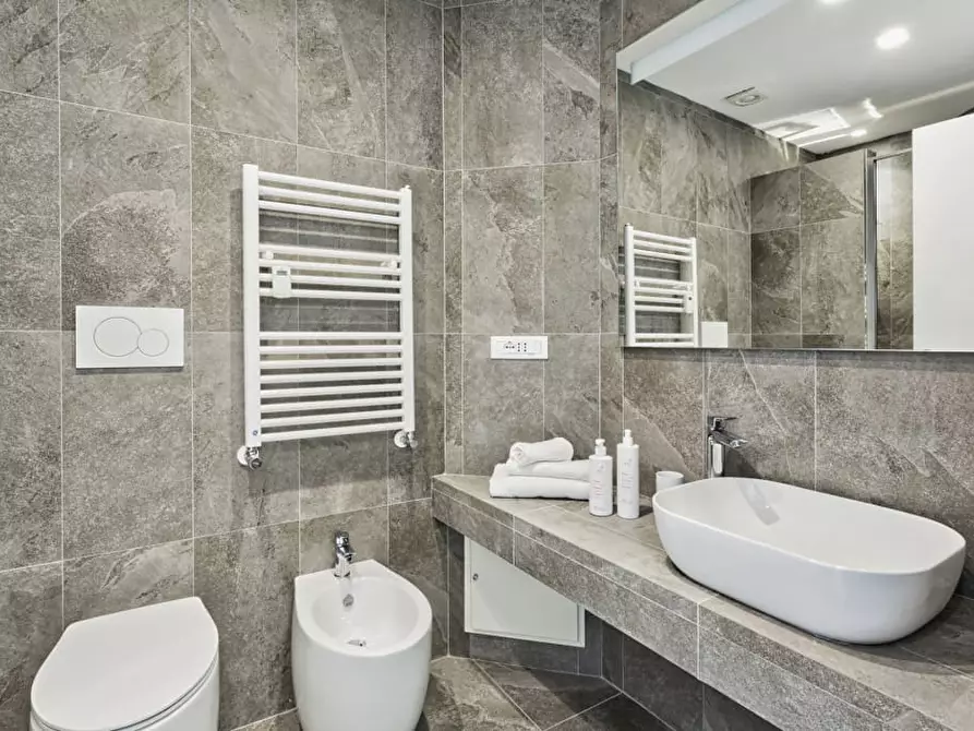 Immagine 11 di Appartamento in affitto  a Genova