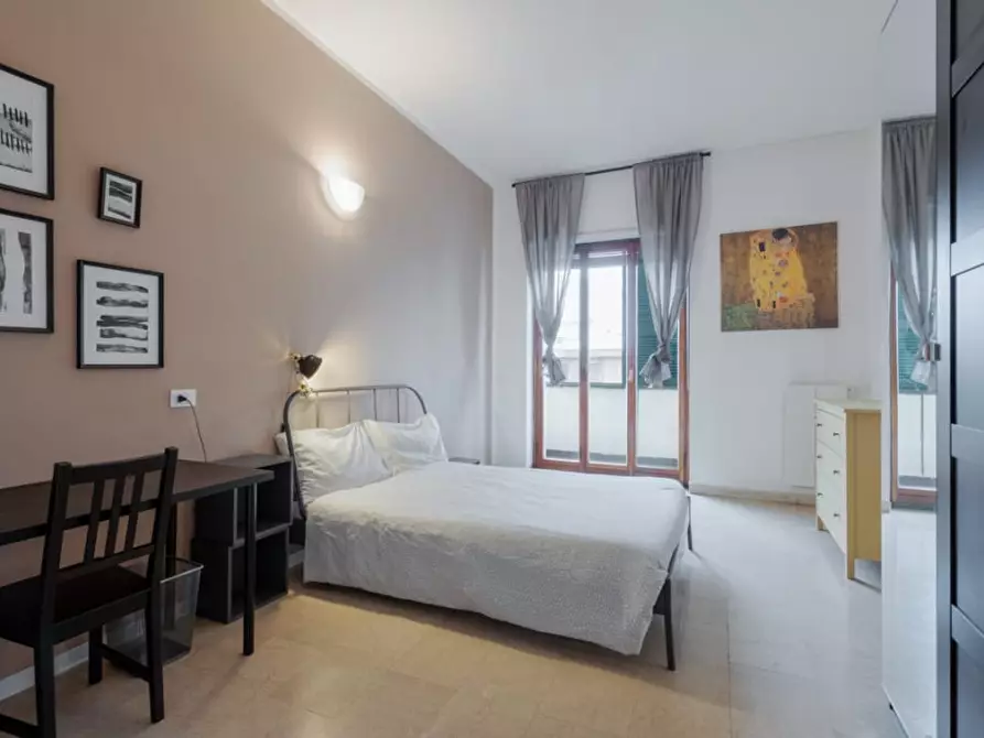 Immagine 2 di Stanza singola in affitto  a Milano