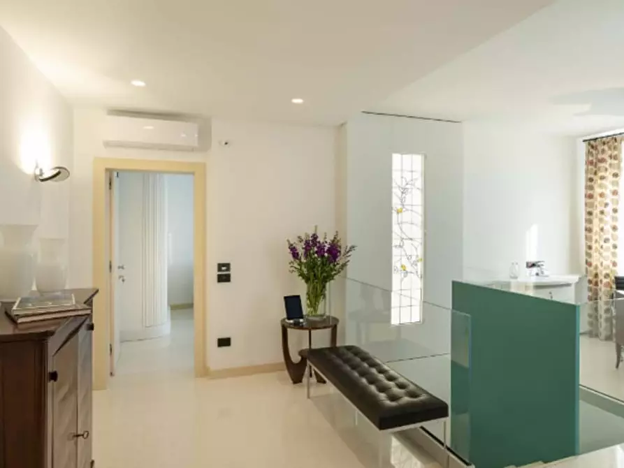 Immagine 2 di Appartamento in affitto  a Vicenza