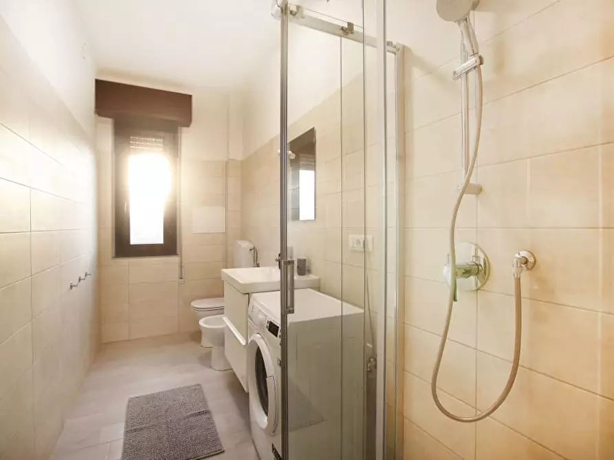 Immagine 14 di Stanza singola in affitto  a Modena