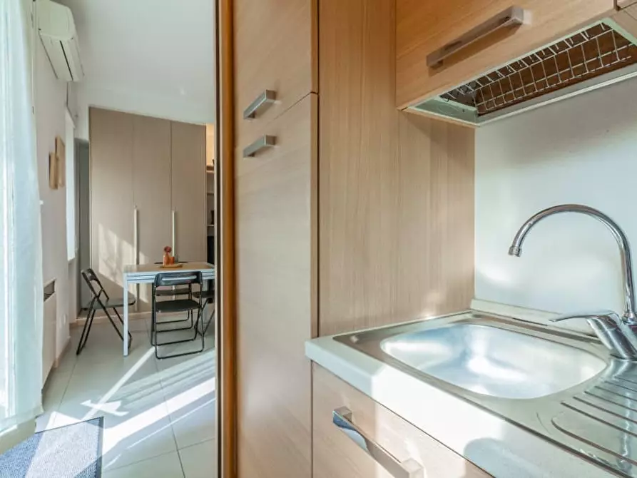 Immagine 8 di Appartamento in affitto  a Como