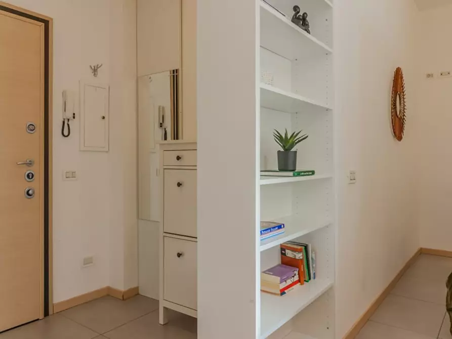 Immagine 13 di Appartamento in affitto  a Como