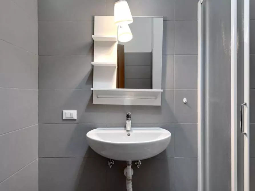 Immagine 11 di Stanza singola in affitto  a Milano