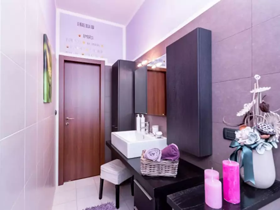 Immagine 11 di Appartamento in affitto  a Torino