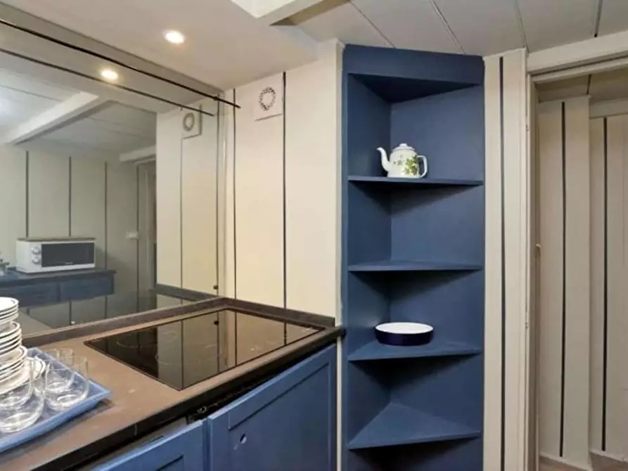 Immagine 13 di Appartamento in affitto  a Roma