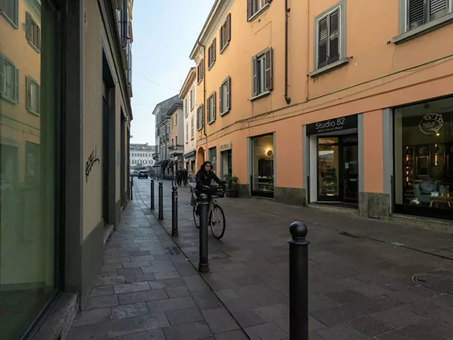 Immagine 17 di Appartamento in affitto  a Monza