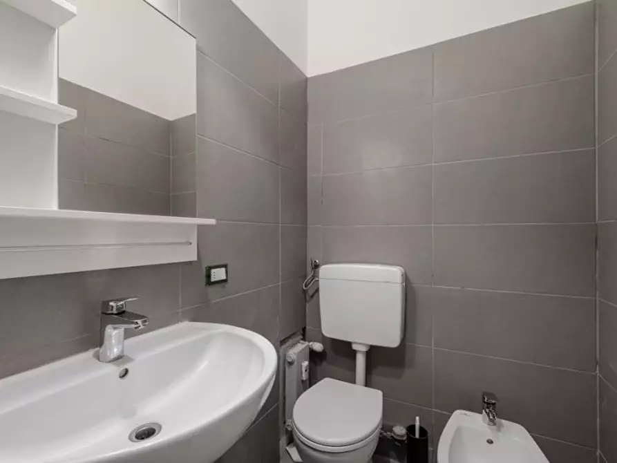 Immagine 6 di Stanza singola in affitto  a Milano