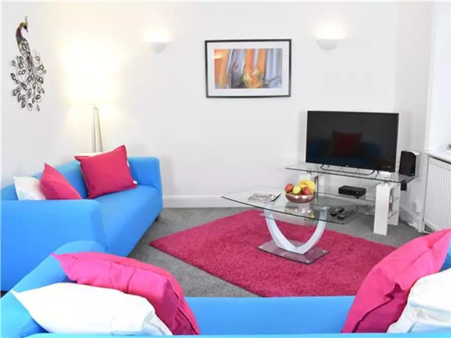 Immagine 1 di Appartamento in affitto  a Cheltenham