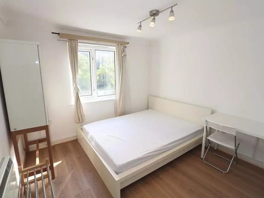 Immagine 1 di Appartamento in affitto  in Wharf View Court,12 Blair Street a Poplar