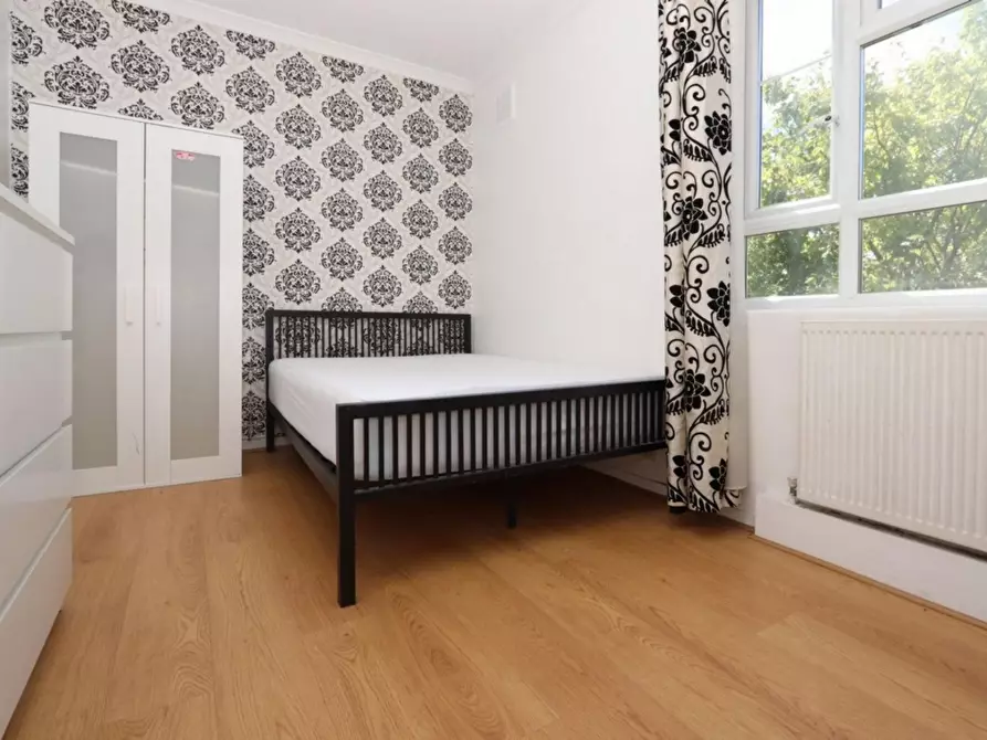 Immagine 1 di Appartamento in affitto  in MacKenzie Close,White City Estate a Hammersmith