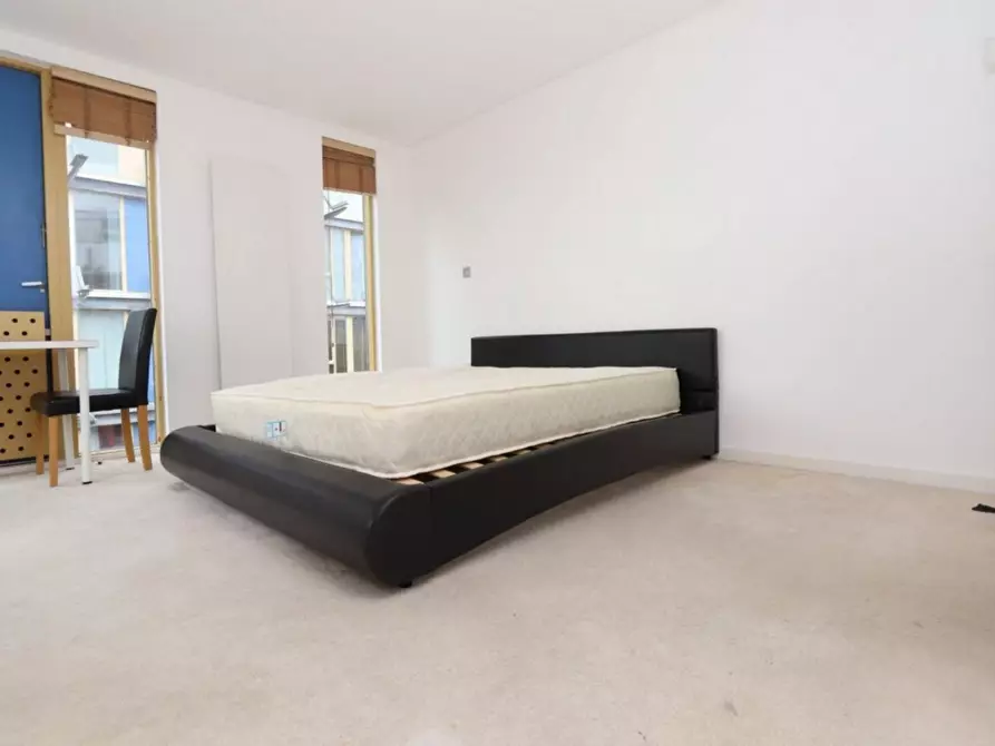 Immagine 1 di Appartamento in affitto  in Farnsworth Court,West Parkside a Greenwich