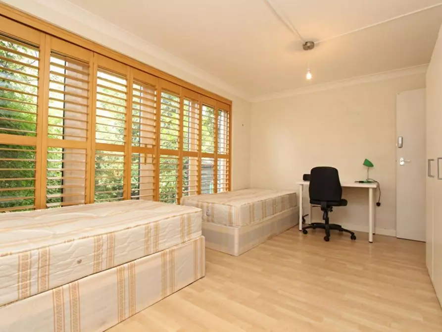 Immagine 1 di Appartamento in affitto  in Ropemaker Road a Camberwell