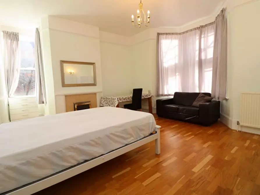 Immagine 1 di Appartamento in affitto  in Rosemary Court, Fortune Green Road a Camden Town