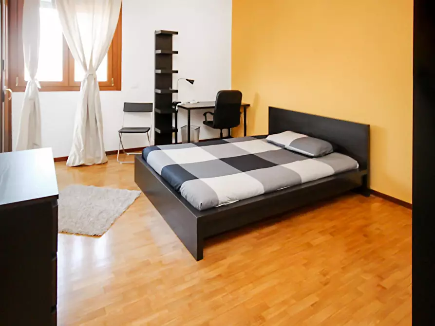 Appartamento in affitto in Viale Sondrio a Milano